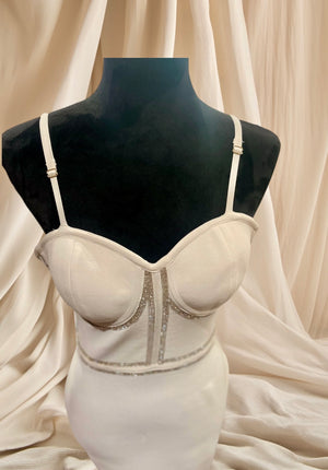 Bodycon sleeveless cream dress with silver stones